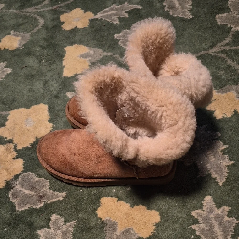 UGG Brown Shearling Winter Boots